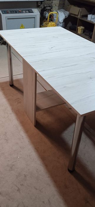 Стіл тумба розкладний.