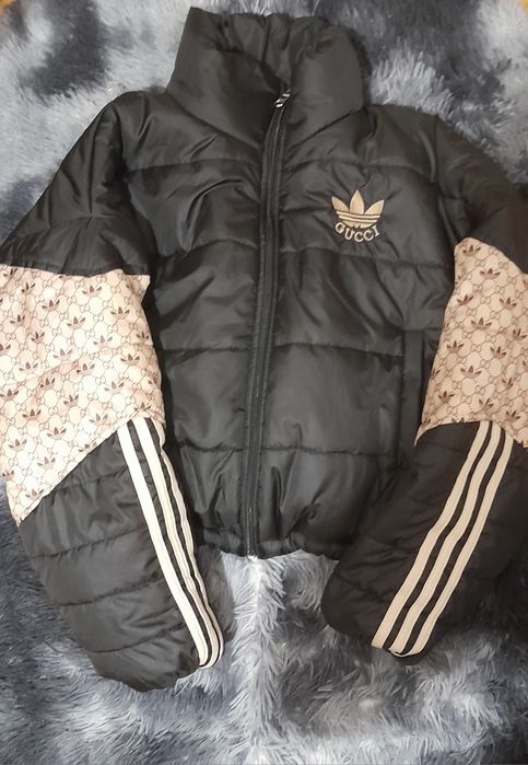 Продам куртку жіночу нову