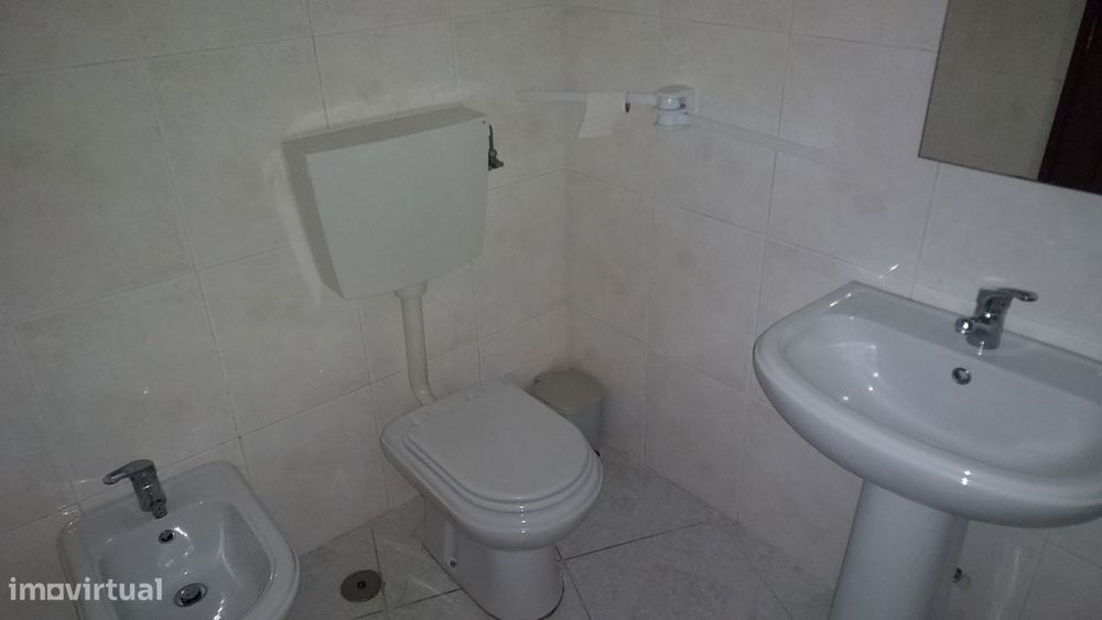 Apartamento T3 c/ garagem - centro de São Mamede - Próximo de Fátima