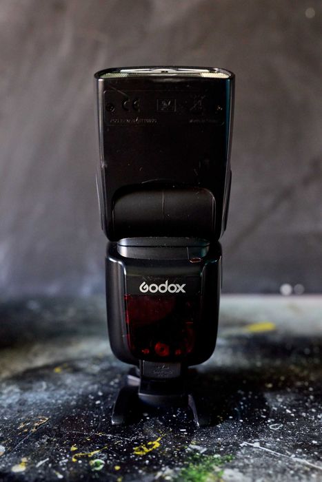 Два спалахи Godox TT685C та синхронізатор Godox X3C