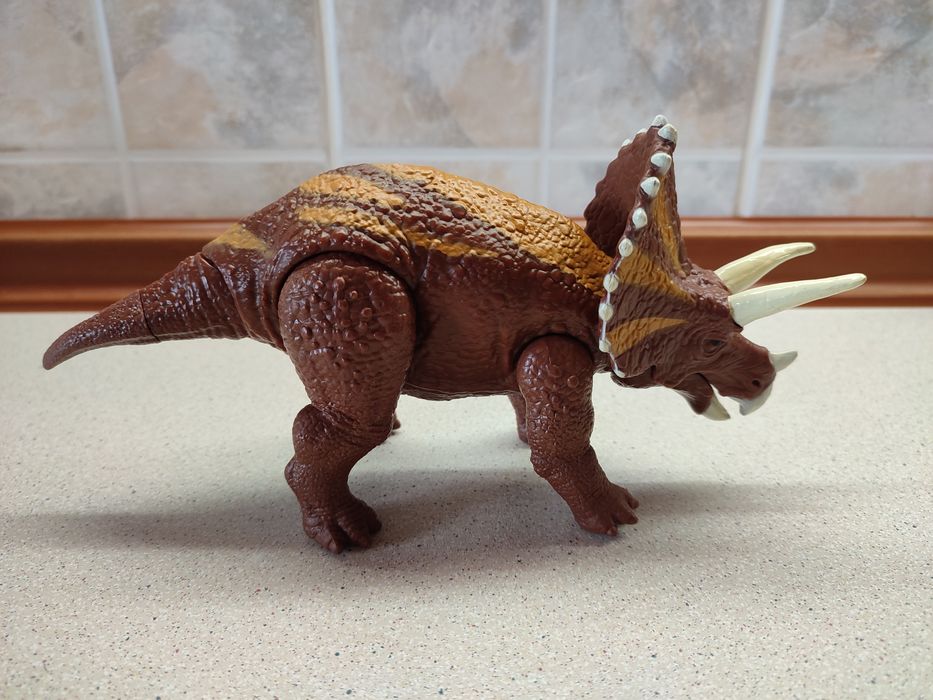 Динозавр Трицератопс "Dinos Unleashed" серії Realistic звук 11х22х6см.