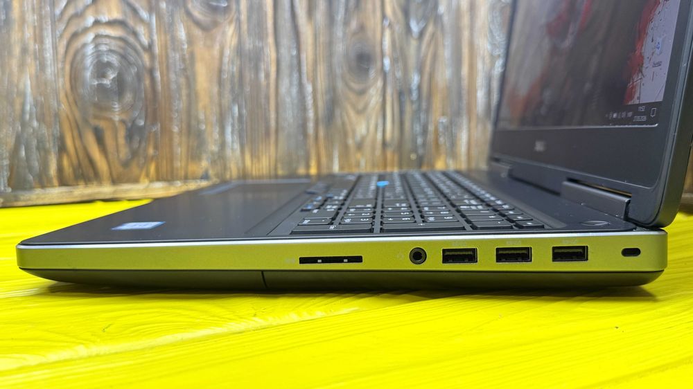 РОЗПРОДАЖ!  Недорогий Ігровий Ноутбук Dell Precision 7510 /Quadro M1000 2 GB