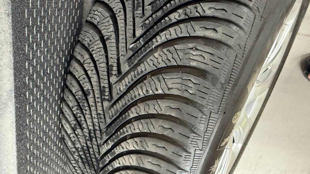 Оригинальные диски audi 17 5x112 4h0071497 Зимова гума