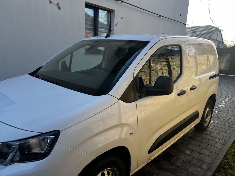 Peugeot Partner 2020 рік
1.5 диз./96kWt/ автомат 
188 тис.км пробігу