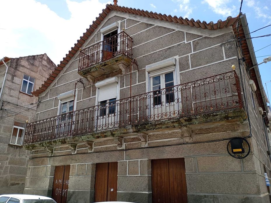 Vistosa Moradia de Pedra Regional