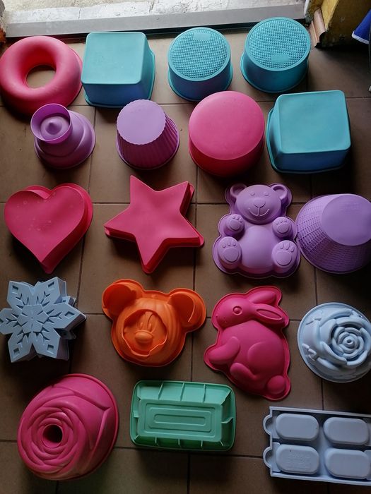 Silikonowe foremki mega zestaw 18 dużych 26 mniejszych 3 do wycinania