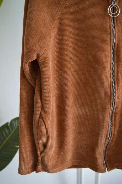Nowa bluza camel zameczek kaptur 40 L
