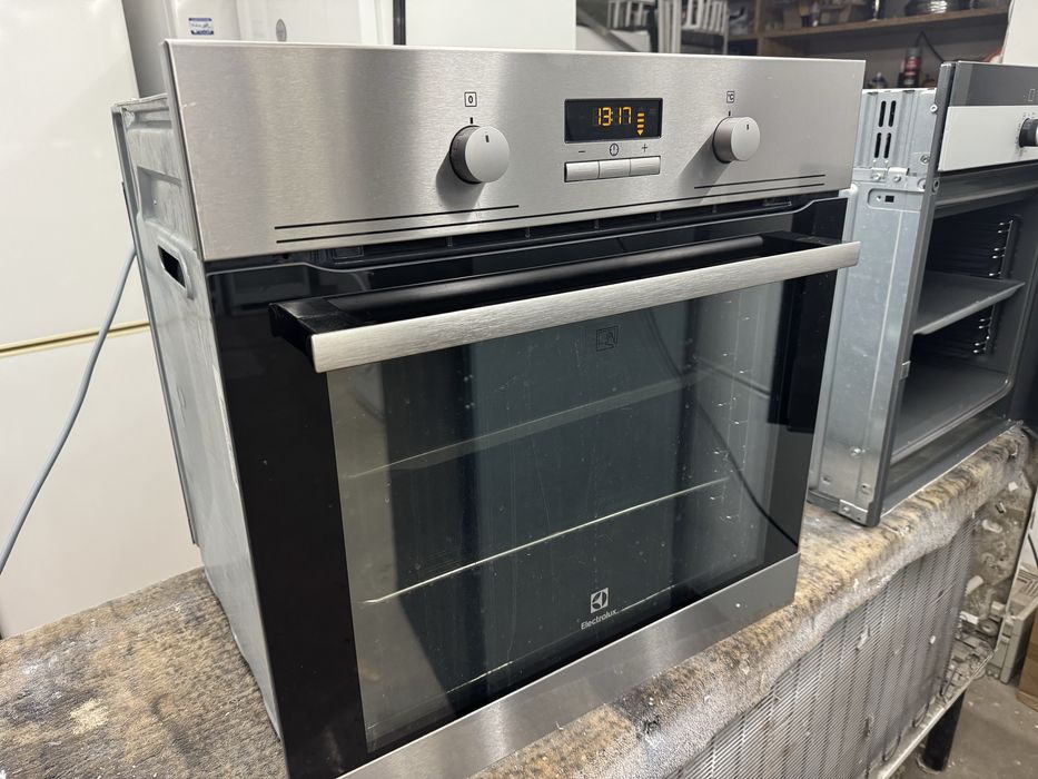 Piekarnik Elektrolux model EOP601X