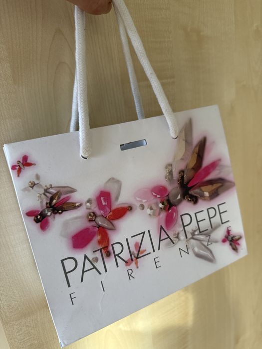 Patrizia Pepe mała torebka papierowa prezentowa w ważki 16/20