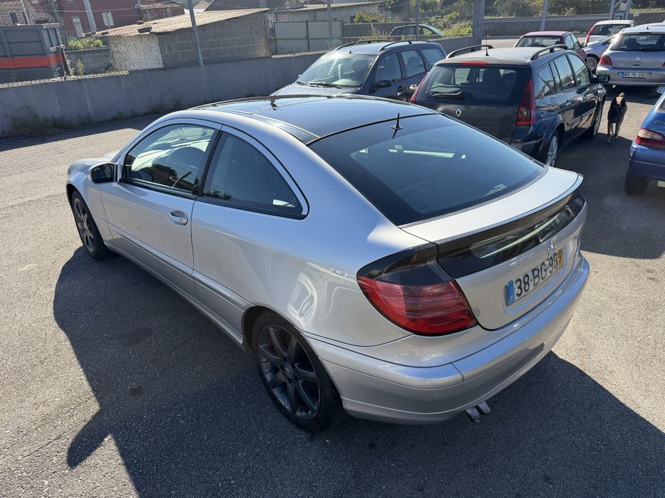 Mercedes C220 CDi SportCoupe — photo 5