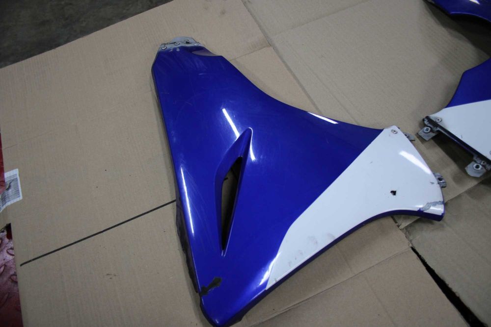 Lewa Prawa Owiewka Boczek Pług Plastik Honda CBR 125 JC39 07-10