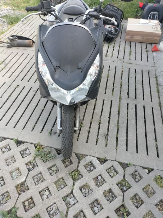 Honda pcx silnik, plastiki,czacha,licznik,kanapa,płozy,lampa,zawieszen