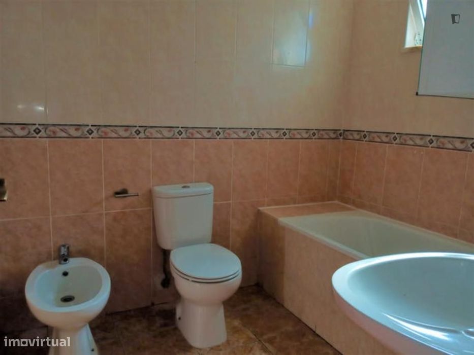 Quarto - localizado em Ajuda Lisbon