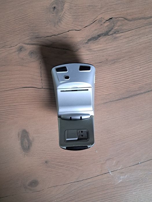 Myszka bezprzewodowa Microsoft Arc Mouse
