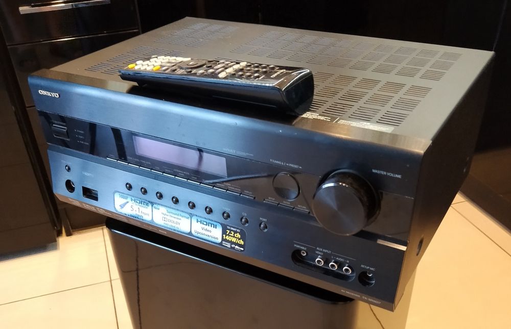 Amplituner Onkyo TX-SR 607