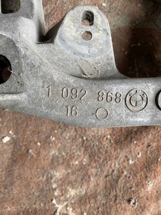 Підрамник передній подрамник балка BMW E39 2.0i БМВ 1092867 1092868