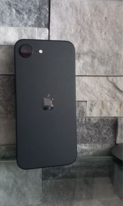 iPhone 16e 128gb como novo