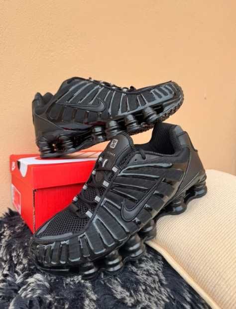 Czarne buty sportowe Nike Shox TL R.41