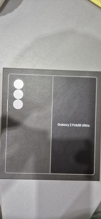 Samsung fold 8 ultra 1T