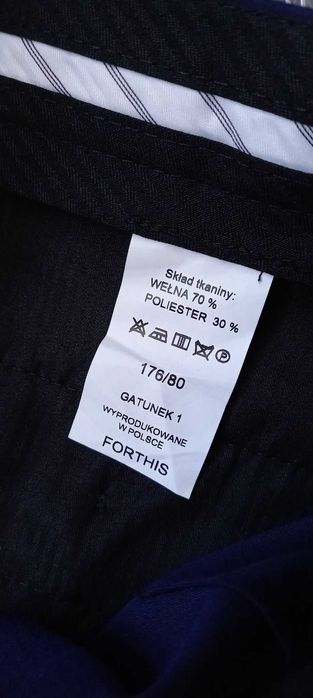 Garnitur męski granatowy