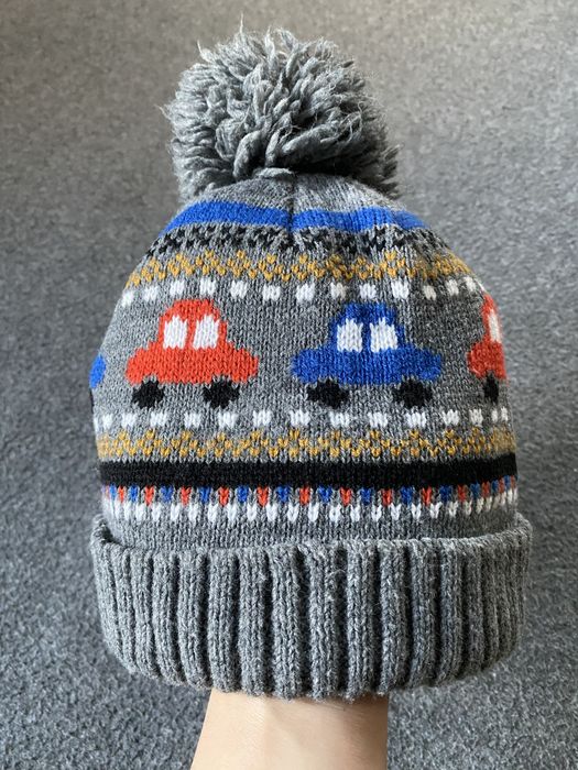 Зимняя шапка с машинками и бубоном next на флисе