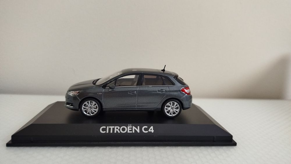 Miniatura Citroen C4 Nova 1/43