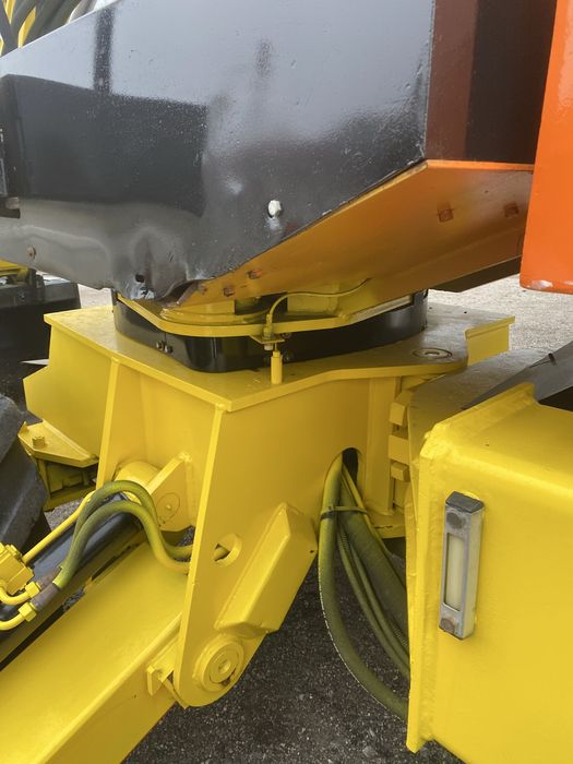 Погрузчик -экскаватор