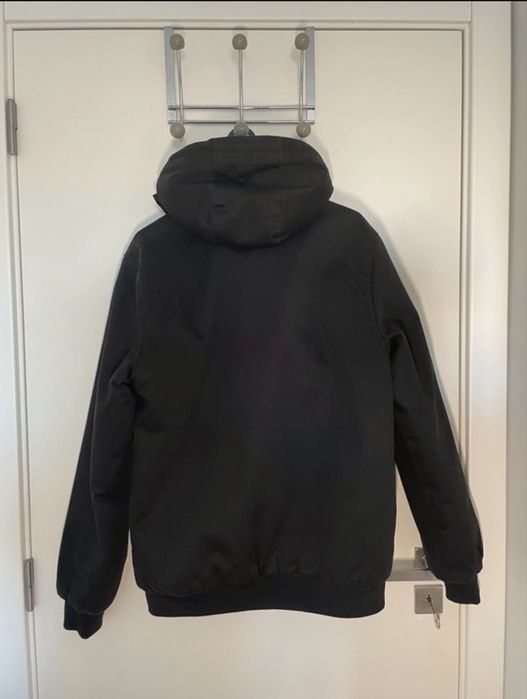 Blusao preto com capuz   DC