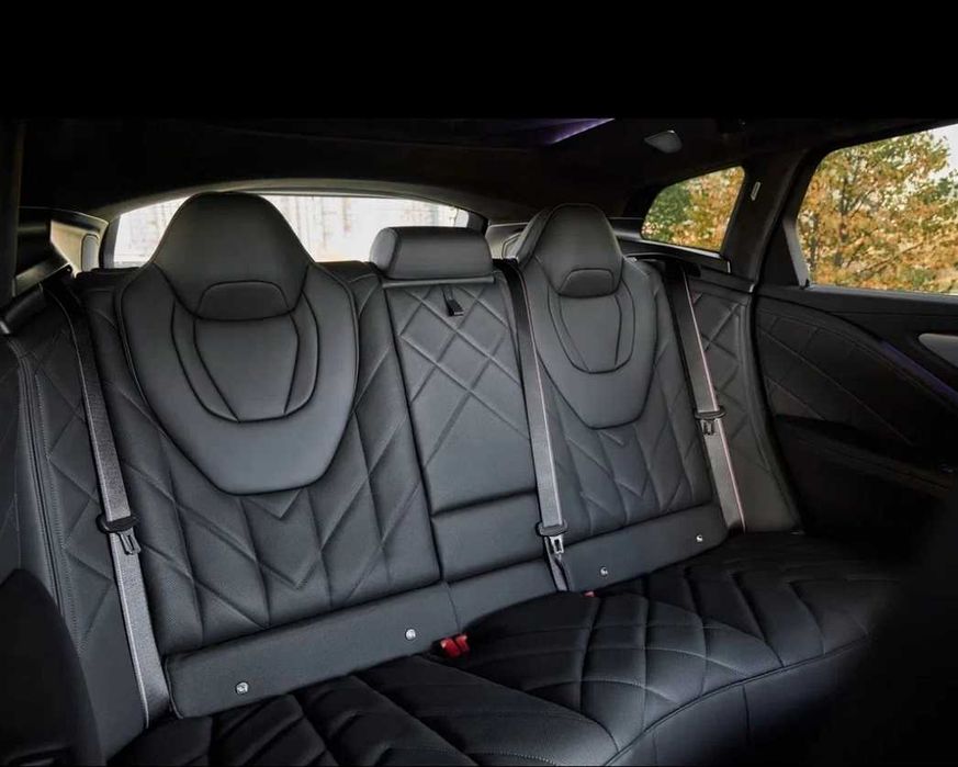 BMW XM 2024 Потужний та неперевершений Витвір Мистецтва, Повертаю НДС