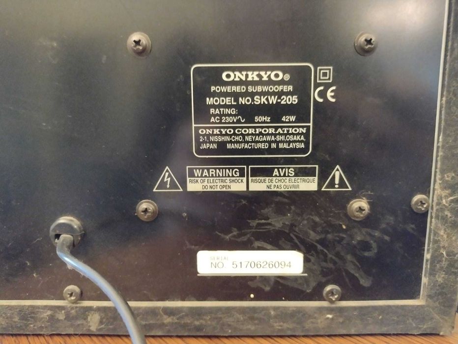 KINO DOMOWE: aplituner, odtwarzacz CD, subwoofer, kolumny