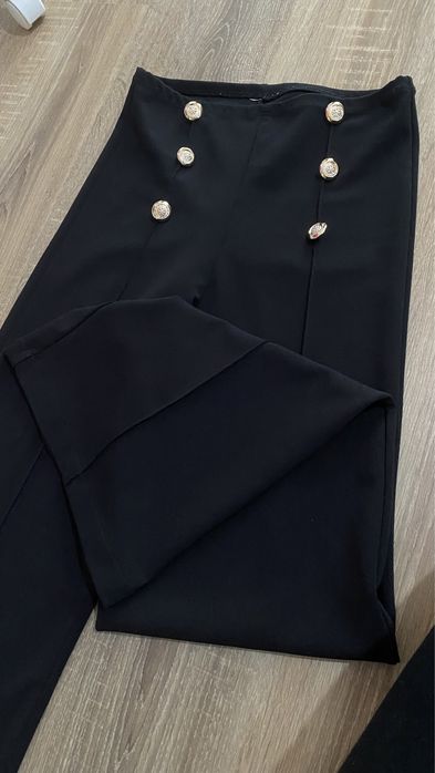 Штани на високій посадці