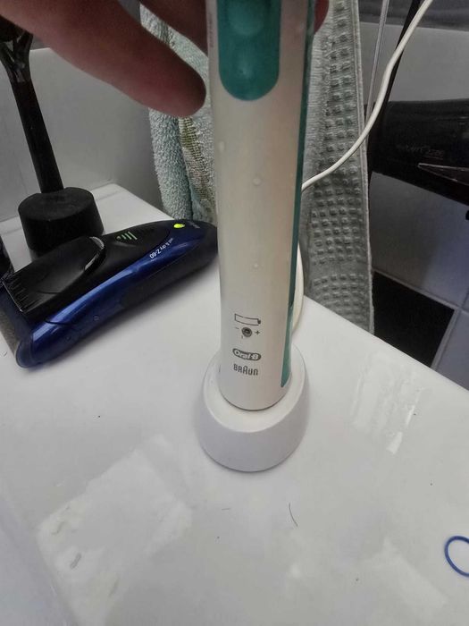 Braun Oral-B TriZone 600 com recarga nova