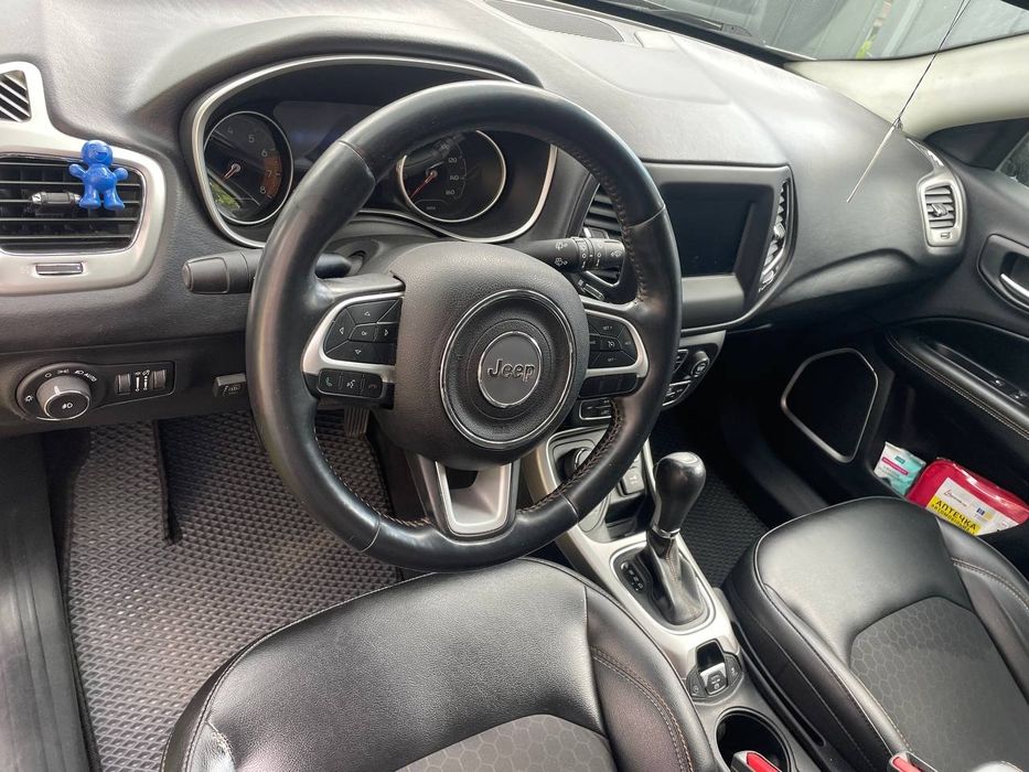 Jeep compass latitude 2018