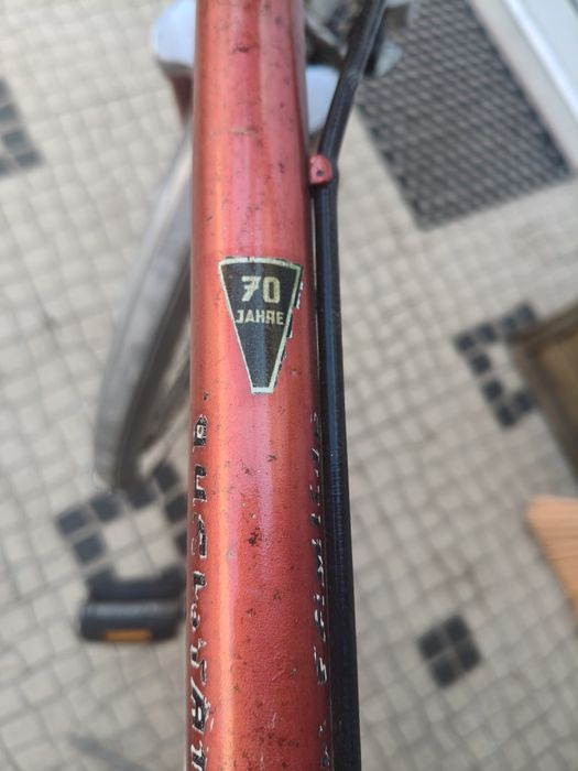 Vende bicicleta antiga