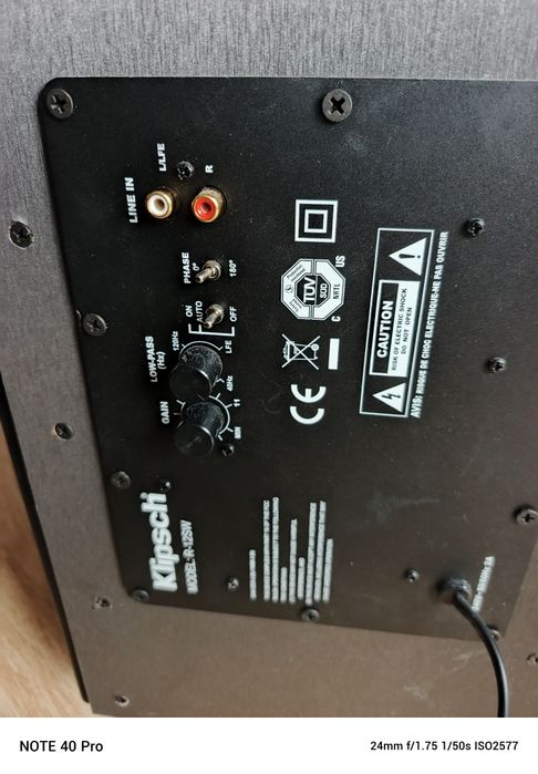 Subwoofer aktywny jbl