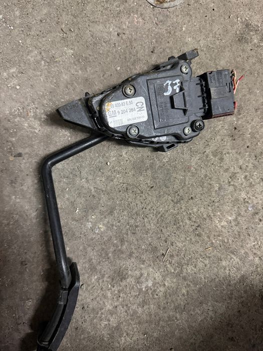 pedał gazu potencjometr opel agila a benzyna 9204284