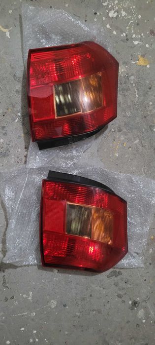 toyota corolla E12 lampa tył, lewa i prawa