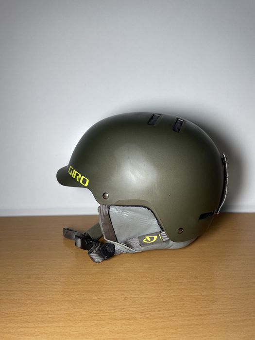 Kaski narciarskie różne modele oraz rozmiary