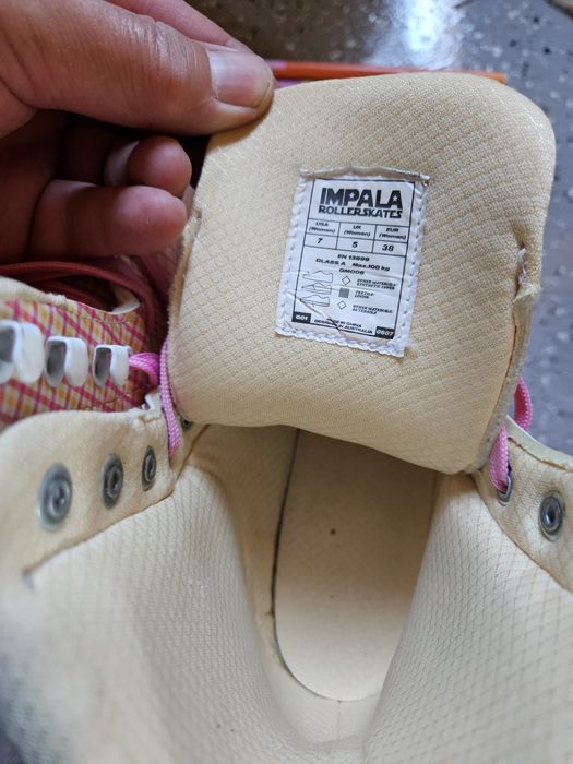 Wrotki Impala Squad Skate Pink Tartan 38