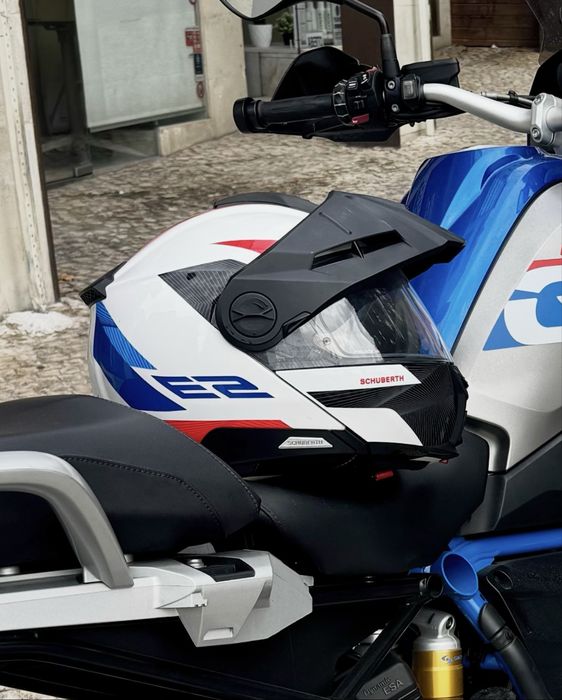 Capacete Schuberth e2 explorer + intercomunicador sc2