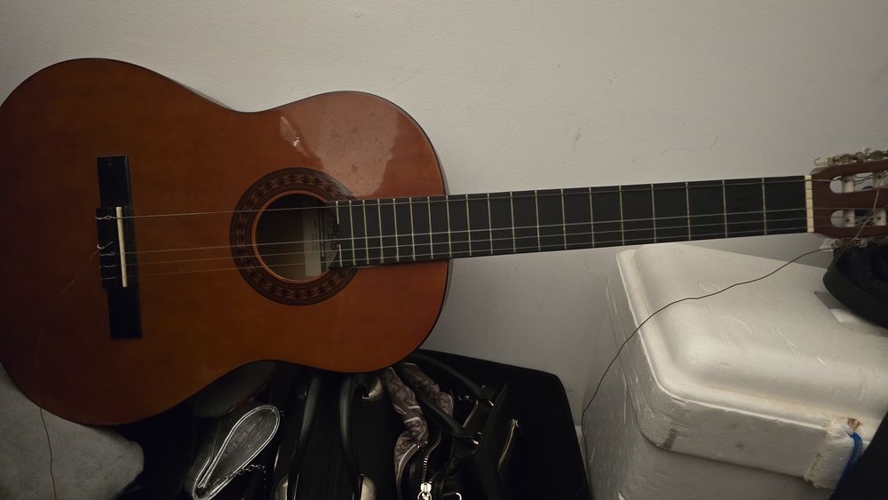 Violão de cordas de nylon