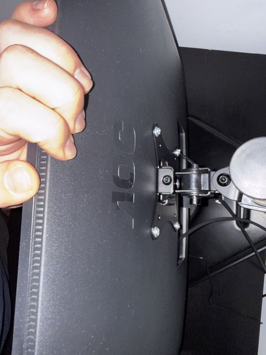 Vendo torre gaming com todos os periféricos