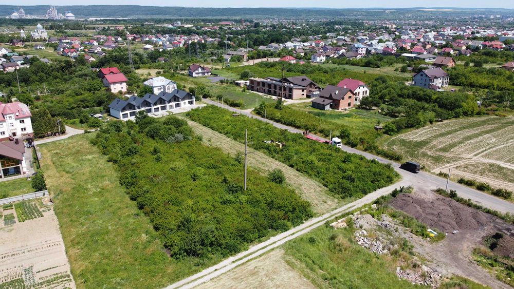 Продається ділянка 17сот. Угринів.Асфальт,Комунікації.Новобудови.Місто