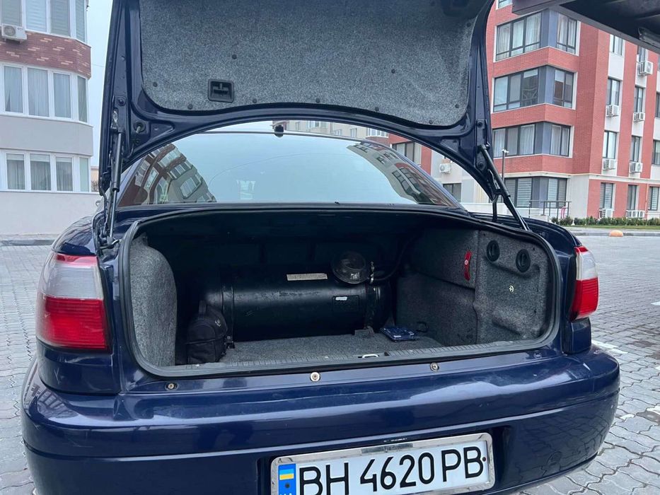 Срочная продажа Опель Омега, 2,2 л газ/бензин.