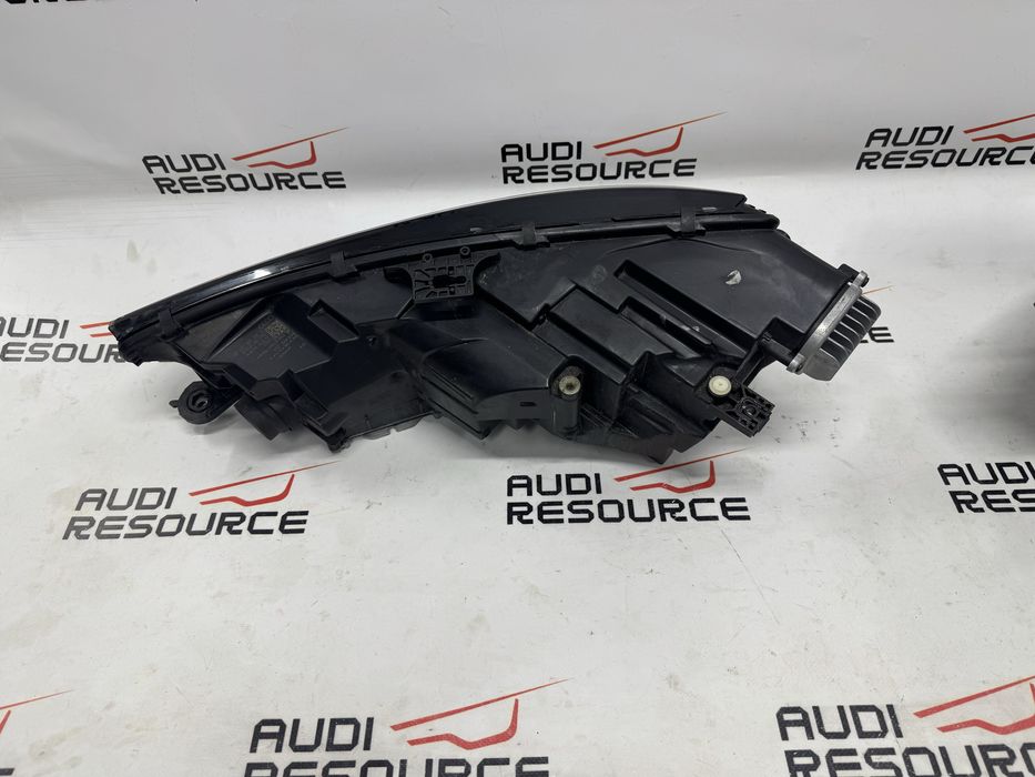 Фара Audi A4 B9 Full Led USA фари  ЛЕД 8W0 941 033 B / 8W0 941 034 B