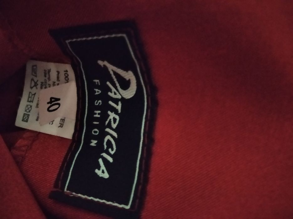 Sukienka czerwona elegancka atłasowa