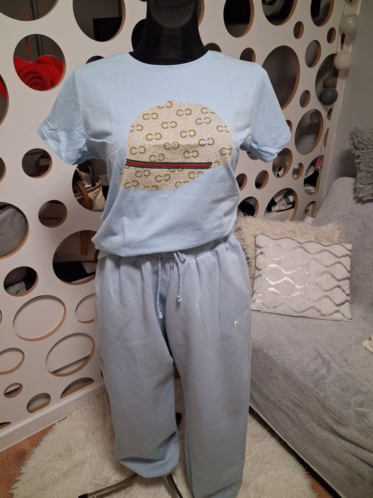 Damski zestaw T-shirt + spodnie