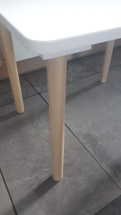 Stolik ze schowkiem Ikea