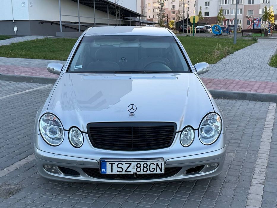 Mercedes-Benz E-Class 2005
