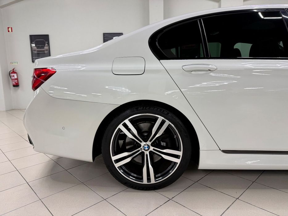 BMW 730 d xDrive Pack M